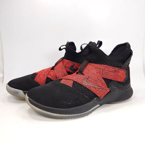 Nike Men's Black and Red Athletic Shoes